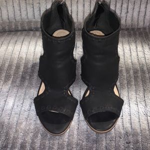 Xappeal Bree Black Open Toe Black Chunk Heal Zip Back Shoes Sz 8